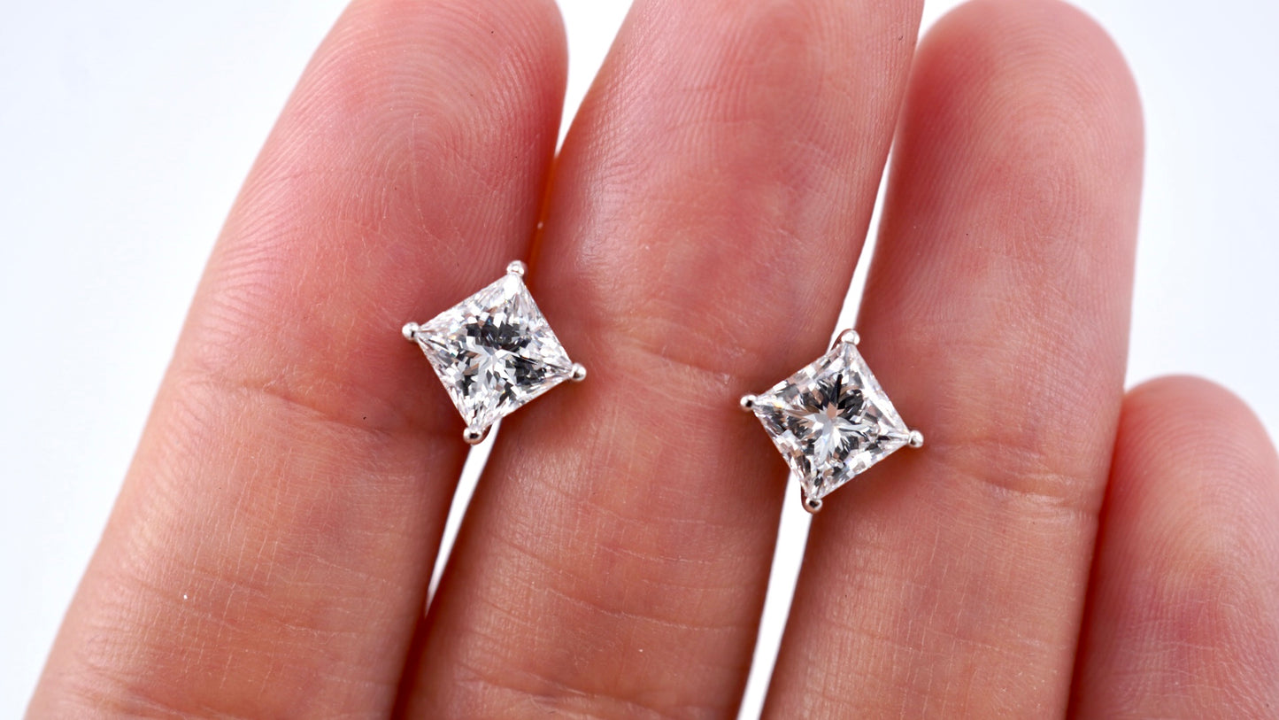 Classic Princess Solitaire Stud