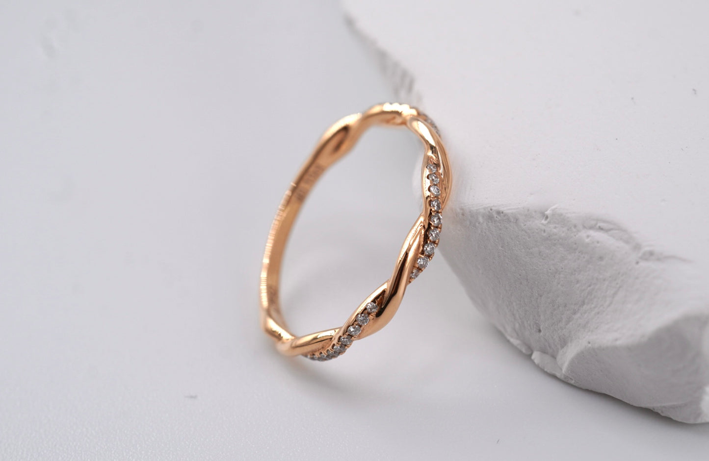 Twisted Diamonds and Brushed Bands