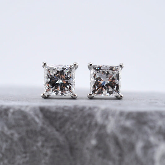 Classic Princess Solitaire Stud